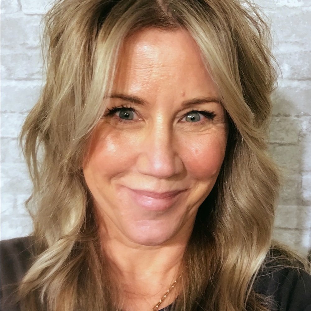 Meet your Posher, Dana